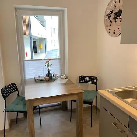 Lägenhet Gemuetliche Mit Guter Anbindung *